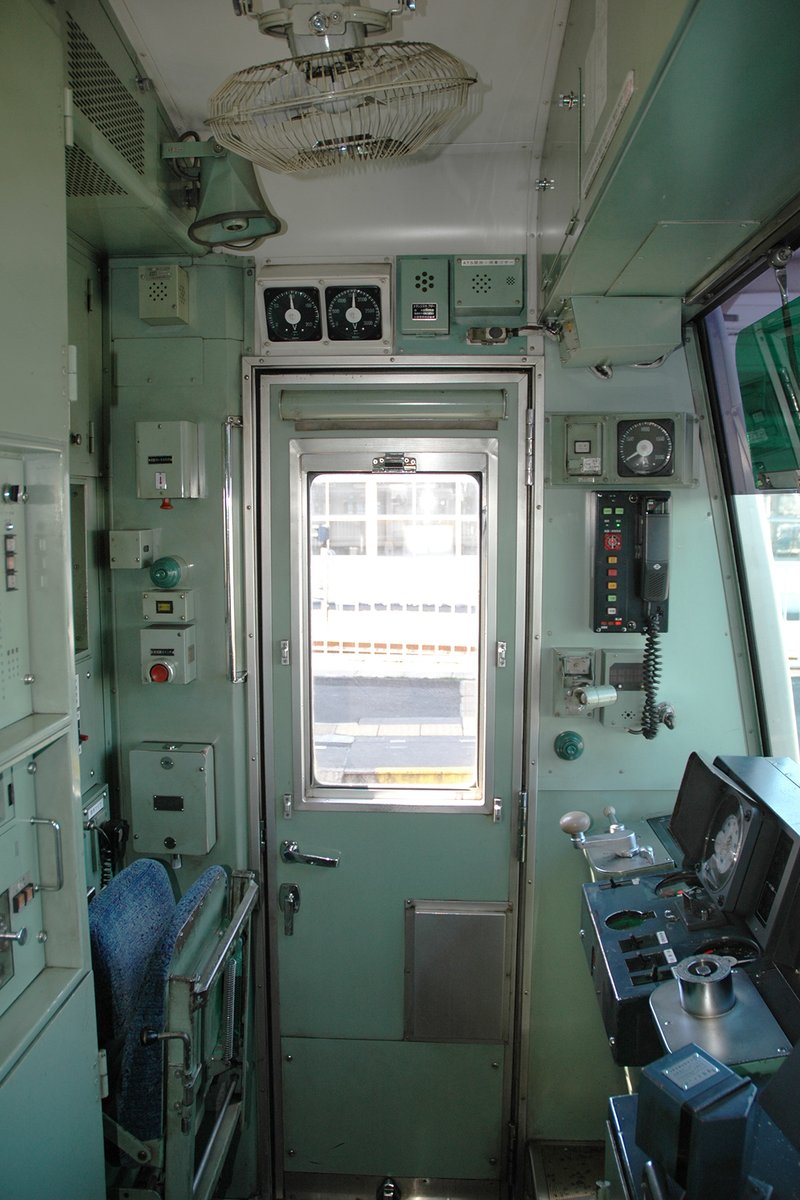 東京メトロ7000系は副都心線改造後は車掌スイッチがリレー式になり