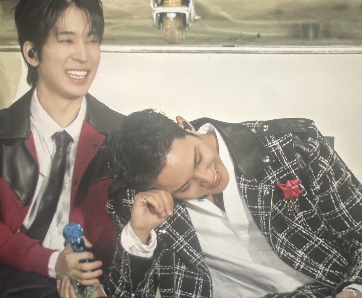 — MINWON LAYAG GIVEAWAY ! 💜💚

- 1 winner of mingyu stf carver
- 1 winner of minwon pc
- 1 winner of ₱50

- mbf, like &amp; rt
- reply "MINWON KASAL" with any minwon moment during caratland 2025 🥹🤍

ends ; tba, good luck caratdeul ! ~