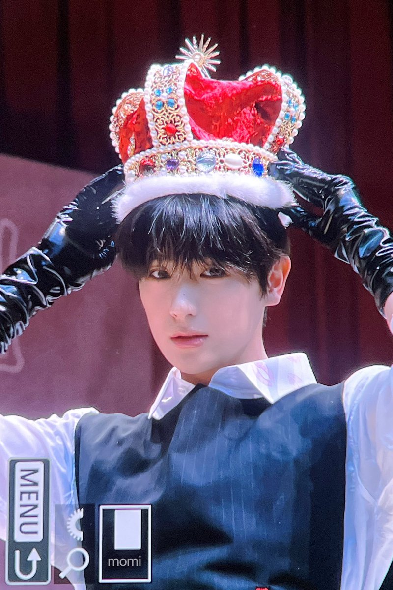 hj_moment913's tweet photo. 20250321
JUMPUP
왕자님👑

#HYUNJAE #현재 
#THEBOYZ #더보이즈 https://t.co/Zw0Gnf6d5r
