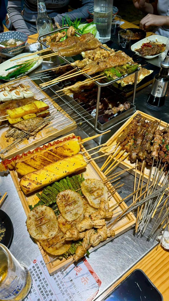 SoniK73929's tweet photo. 喜欢吃美食， 附近有约会的搭子吗？吃完要运动一下啦 https://t.co/cgUS0Z798e