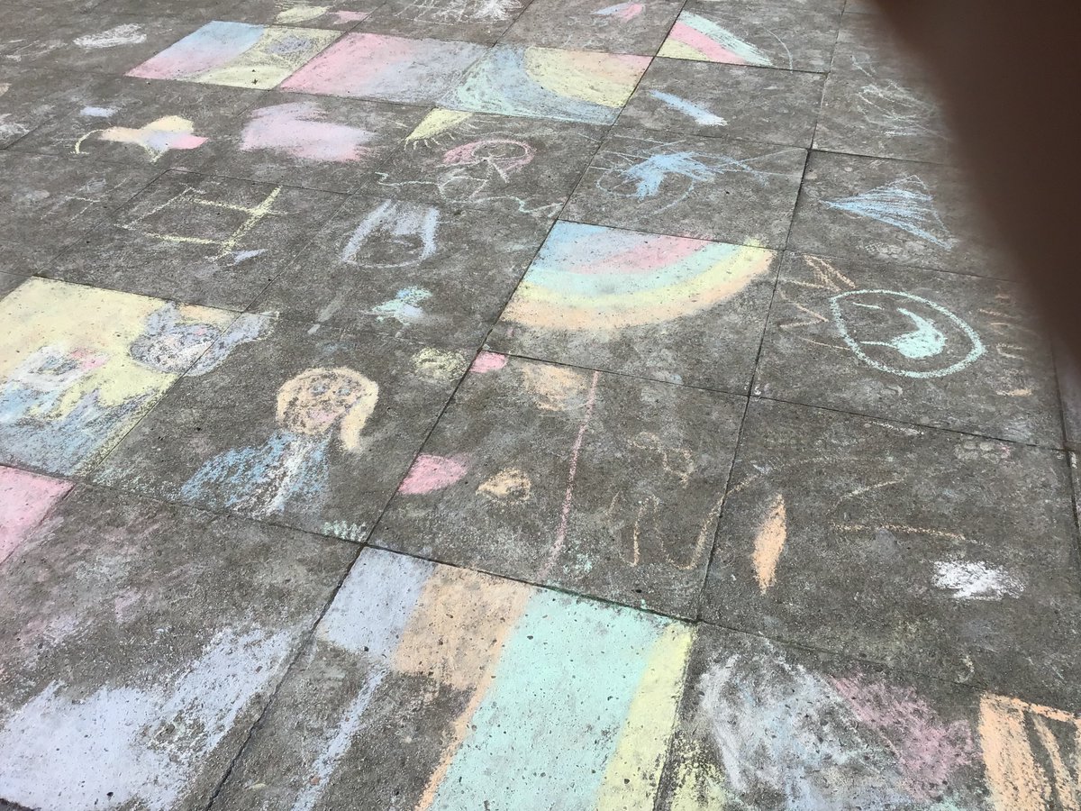 SpilsbyAcad's tweet photo. Breaktime is bursting with fun! ๐๐
From basketball and skipping to colouring, chalk art, reading & board games โ thereโs something for everyone outside! ๐
#BreakTimeFun #OutdoorPlay #PrimaryJoy @InfinityAcad https://t.co/1zrHb5eDD5