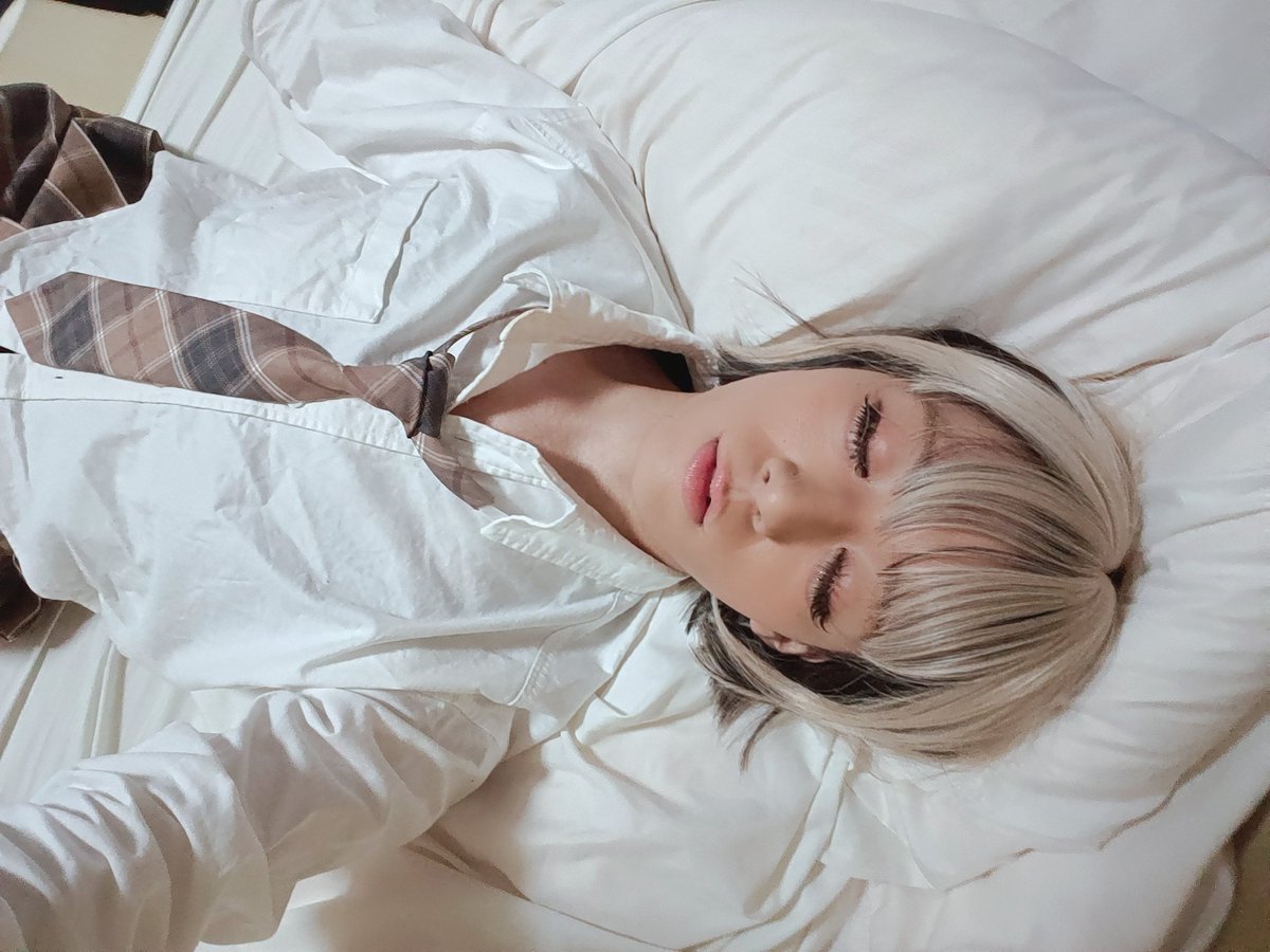 瞬きして寝てるみたいになった
ギャル♂
 #女装  #女装男子  #男の娘  #ギャル