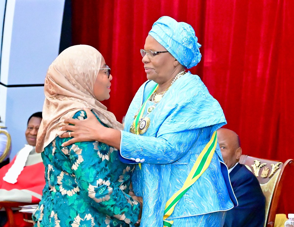 SuluhuSamia's tweet image. Congratulations to Her Excellency President Netumbo Nandi-Ndaitwah, on being sworn in as the 5th President of the Republic of Namibia. In Tanzania, we fondly address you as Mama SWAPO, a name given to you by our Founding Father, the late Mwalimu Julius Nyerere. You have made…