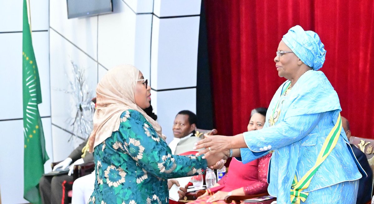 SuluhuSamia's tweet image. Congratulations to Her Excellency President Netumbo Nandi-Ndaitwah, on being sworn in as the 5th President of the Republic of Namibia. In Tanzania, we fondly address you as Mama SWAPO, a name given to you by our Founding Father, the late Mwalimu Julius Nyerere. You have made…