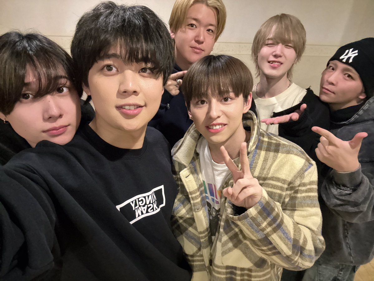 パリパリはサポートメンバーの(@soshi_sato_ )を加えて6人で頑張って