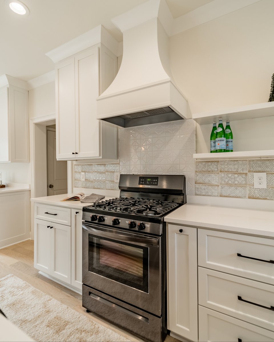 Dickens Mitchener tweet media