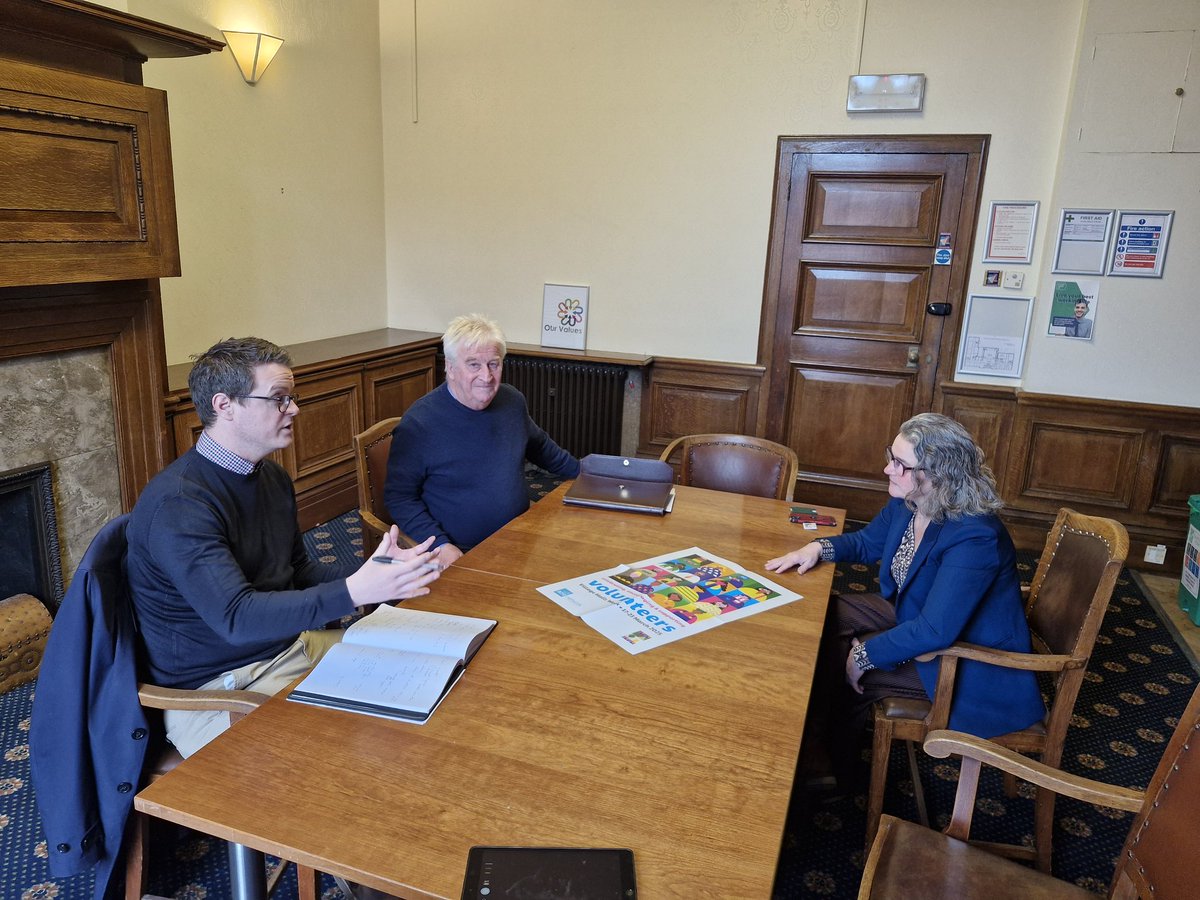 What a great way to end #VillageHallsWeek, meeting with Nuneaton MP <a href="/JodieGoslingMP/">Jodie Gosling MP</a> and talking about <a href="/wrccrural/">WRCC</a>'s Warm Hubs, support for Village and Community Halls and our Community Food Fleet - #Warwickshire's Meals on Wheels service. <a href="/ACRE_national/">ACRE</a>