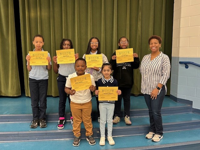 SevenOaksES's tweet photo. 🎉 Huge congratulations to our amazing recipients of the Positive Office Referrals and our Book Bingo winners! 📚 Your hard work and dedication are truly inspiring. Keep shining and making us proud! 🌟 #ProudMoment #StudentSuccess #GoLionsGo #FortheKids https://t.co/kUbeD7txjy