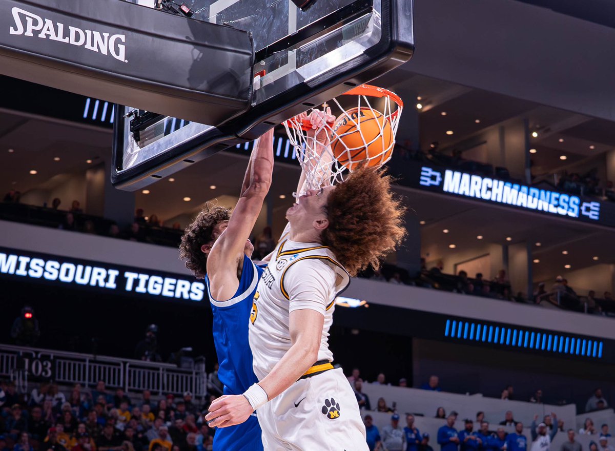 Drake Basketball tweet media