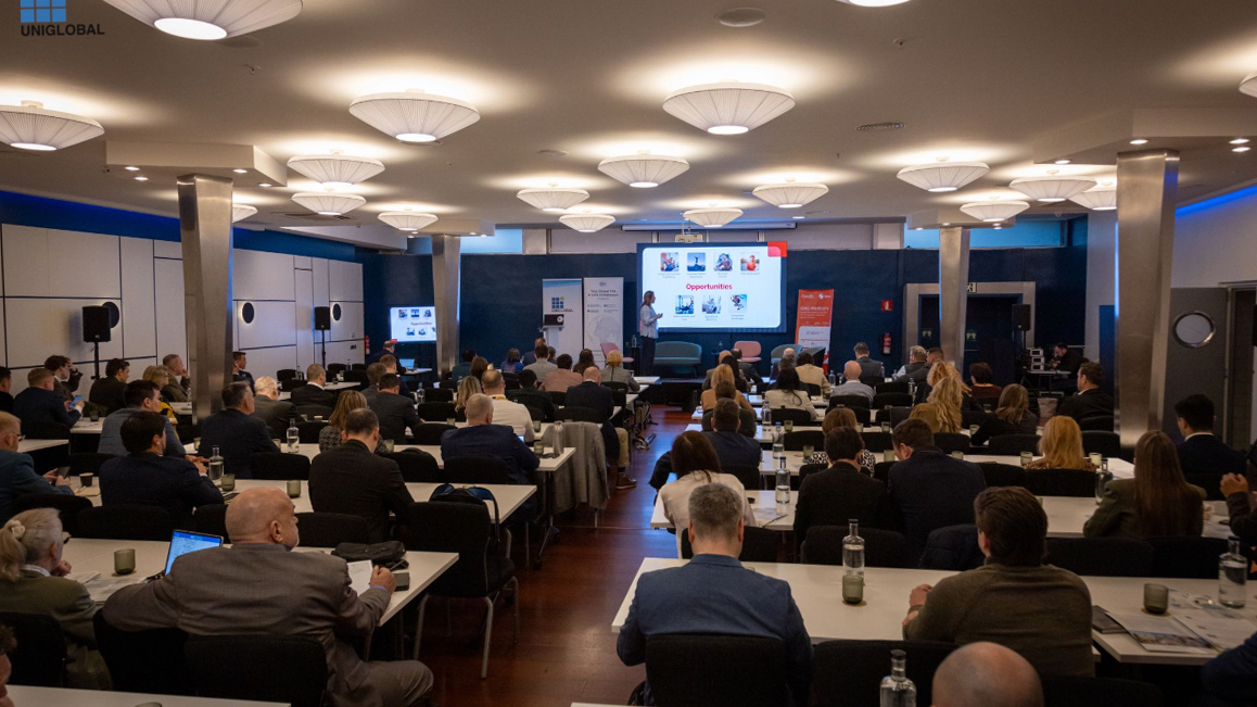 GrupoAlbia's tweet photo. 🚀 Así fue nuestra visita al 12th Annual Travel Insurance Forum de la mano de UniGlobal.

🔍 Una oportunidad única para conectar con grandes profesionales, intercambiar conocimientos y seguir ampliando horizontes.💼✨

#Networking #UniGlobal #Innovación https://t.co/EyiYQEvgqq