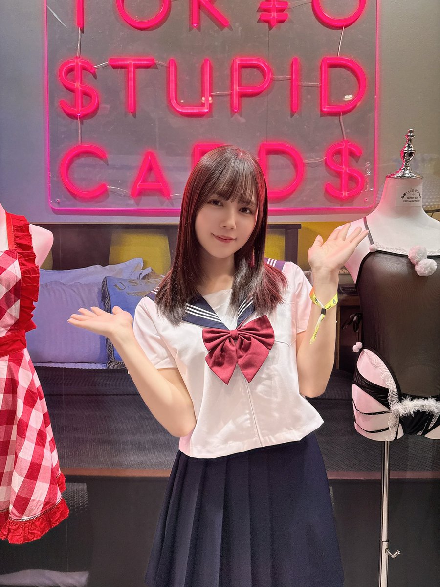 ComplexCon香港1日目ありがとうございました🌷
明日も宜しくお願いします🫶🏻💕

🗓️PRESTIGE APPAREL Meet&amp;Greet
3/22（土）10:30-12:30/17:00-19:00
🗓️ TOKYO STUPID CARDS Meet &amp;Greet
3/22（土）14:00-16:00 https://t.co/2cDcrQJEY5