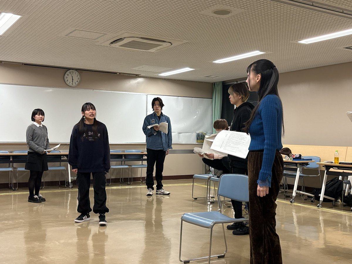 TMM_2025's tweet photo. ＼Bキャスト立ち稽古／

#今安志保 の脚本"白黒の文字の世界"が
"生きたリアルな世界"となっています‼️

役と共存するため言葉も表現も
とても丁寧に真正面から向き合う役者さんたち✨️

【Happy Birthday to you】の世界は
まだまだ広がります🍀*゜

#東京ミュージカルマーケット
#TMM https://t.co/WzUI6HMdpF