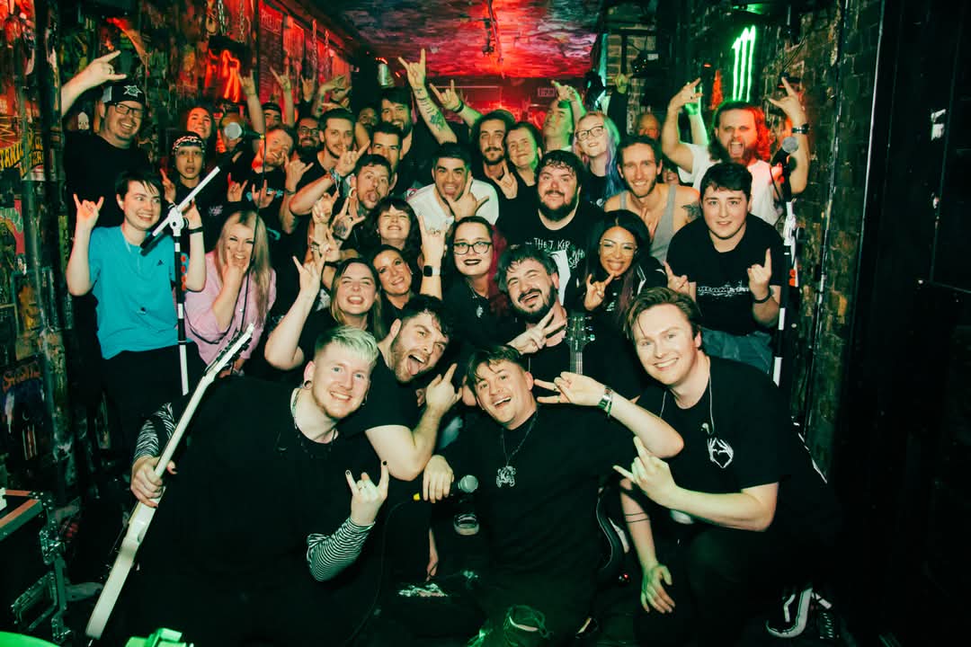 Two Year Break (@twoyearbreak) on Twitter photo LONDON π₯ Next show in 1 WEEK!
We're joining <a href="/TheBottomLineUK/">THE BOTTOM LINE</a> at Camden Assembly on 28 March.
NEXT FRIDAY!
We know a load of you have already said you're coming, but make sure to grab tix as soon as poss - we wanna see ya π
seetickets.com/event/the-bottβ¦
πΈ: <a href="/marianneharris/">Marianne Harris</a> LONDON π₯ Next show in 1 WEEK!
We're joining <a href="/TheBottomLineUK/">THE BOTTOM LINE</a> at Camden Assembly on 28 March.
NEXT FRIDAY!
We know a load of you have already said you're coming, but make sure to grab tix as soon as poss - we wanna see ya π
seetickets.com/event/the-bottβ¦
πΈ: <a href="/marianneharris/">Marianne Harris</a>