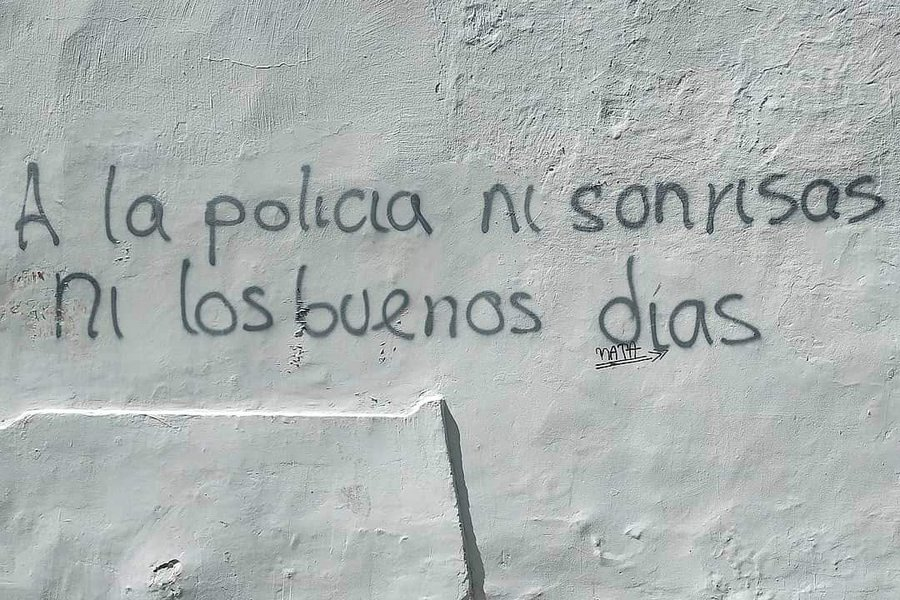 ultras_antifaa's tweet photo. PHOTO | “Never smile to the police, not even on a good day”

#ACAB https://t.co/keeMvorUEA