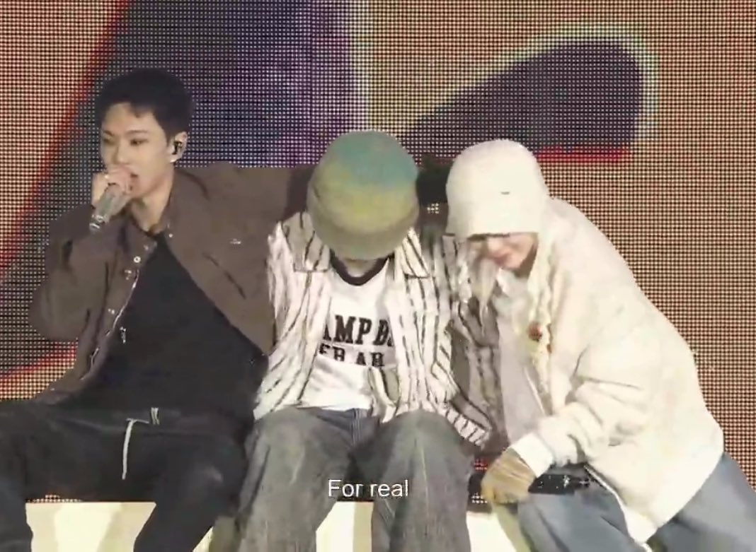 I’M CRYING MY LEADER LINE. 😭😭😭