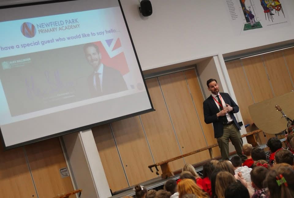 🎈 Happy Red Nose Day! 🎈It was a pleasure to meet the amazing teachers and pupils of Newfield Park Primary and hear about their fantastic charity work. Red Nose Day is all about coming together to help those in need—truly inspiring to see young minds making a difference! ❤️🤝