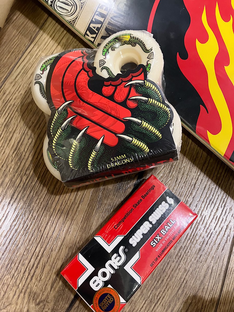 statebcn's tweet image. HOT SETUP 🔥🔥🔥 recien salido por la puerta! 💨 | ...más productos en tienda y statebcn.com
#santacruzskateboards #mobgrip #independenttrucks #powellperalta #bonesbearings #state #barcelona #skateshop #STATEbcn