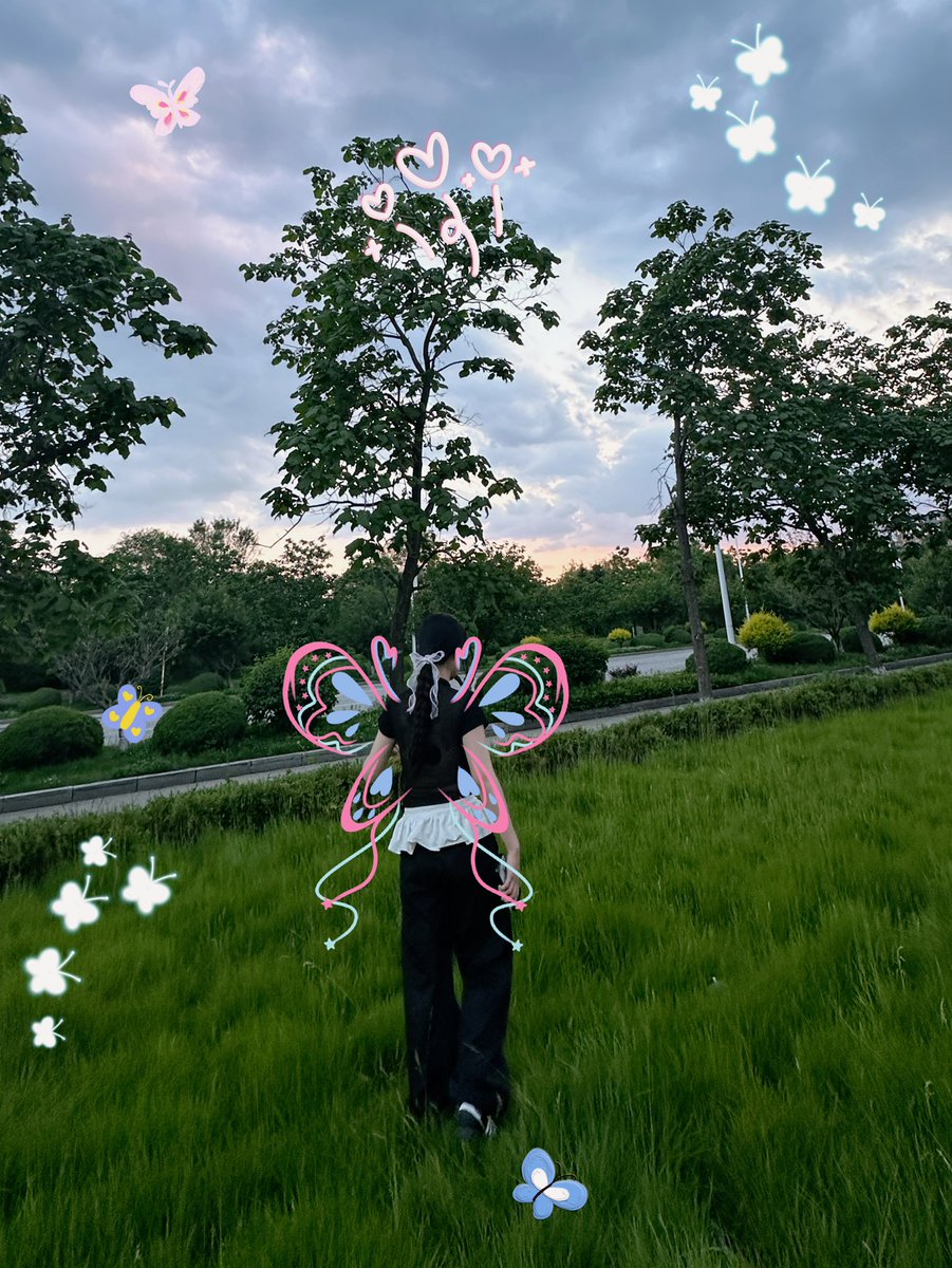 币安牛逼了，我感觉Alpha板块的币要起飞了，目前这个板块在币安首页就可以交易，相当于币安上所有的用户，可以用自己币安现货的油直接可以购买了，那就相当于很大的体量将要进来这个板块，门槛降低很多很多，估计要大飞了，我整理了一些币安链低市值的币种：$bnbxbt、$broccoli、$bob、$perry大家参考