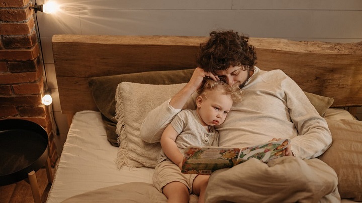 Rutina nocturna con cuentos para dormir: consejos prácticos: rincondelpeque.com/rutina-nocturn… #lectura #cuentos