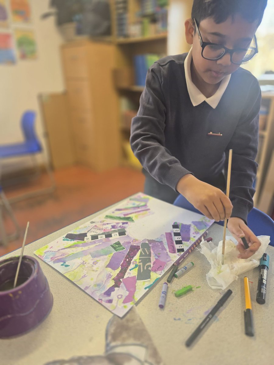 CubittTownPri's tweet photo. Year 6 have been creating stunning artwork, exploring identity through self-portraits. https://t.co/eoc018BJz3