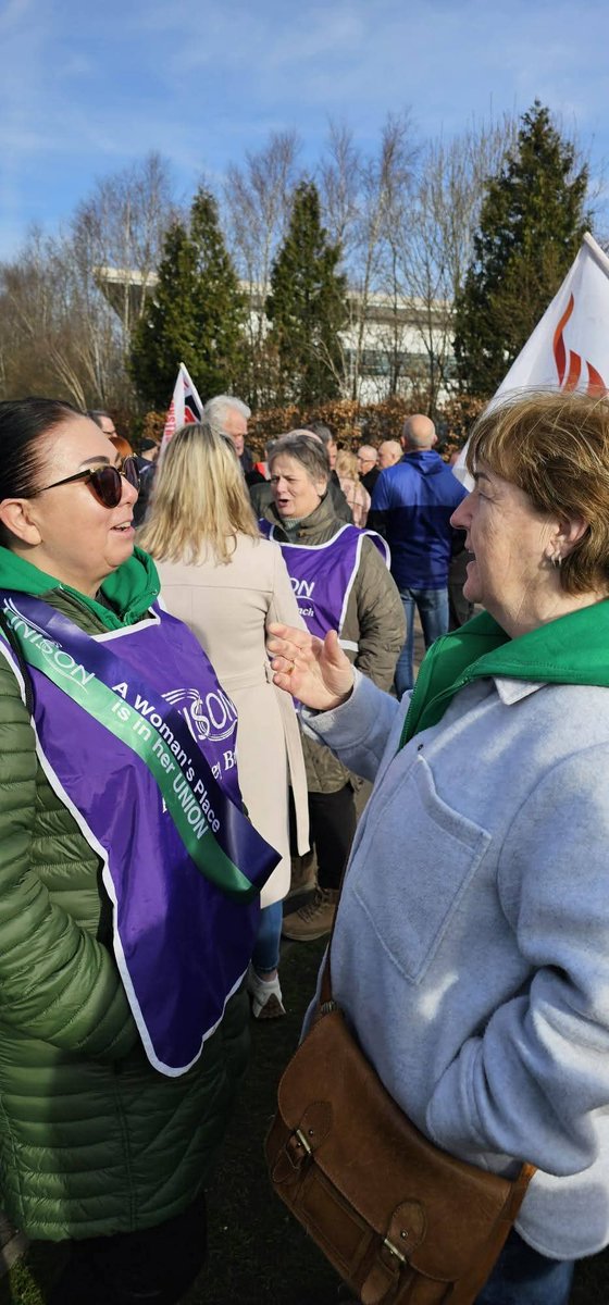 What a turnout showing the support across the union movement, including <a href="/PCS_Northwest/">PCS North West</a> regional secretary joining speakers from <a href="/unisontheunion/">UNISON - UK's largest union</a> <a href="/unitetheunion/">Unite the union: join a union</a> and <a href="/LIndependents/">Liverpool Community Independents</a>