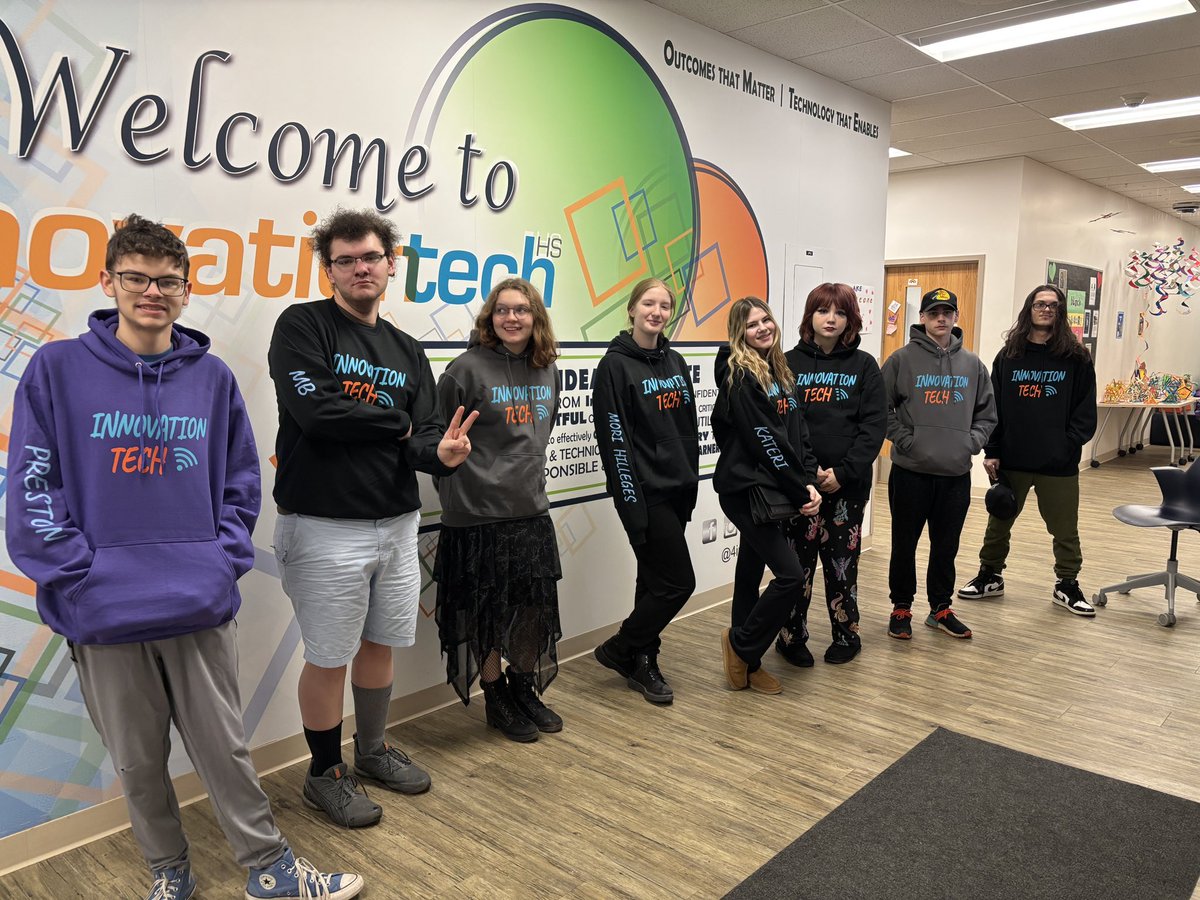 Our new merch is in! I’m so proud of our senior class who collaborated on the design of this years merch! Great job seniors. Looking sharp! I’m also super excited we have sweatpants this year!