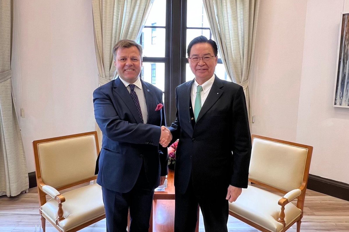 CoD (@communityofdem) on Twitter photo Secretary General Mantas <a href="/Adomenas/">Mantas Adomėnas</a> with Secretary-General of #Taiwan National Security Council <a href="/josephwutw/">Joseph Wu</a> on the margins of <a href="/yushanforum/">Yushan Forum 玉山論壇</a> held by <a href="/MOFA_Taiwan/">外交部 Ministry of Foreign Affairs, ROC (Taiwan) 🇹🇼</a> and <a href="/taef_tw/">Taiwan Asia Exchange Foundation</a> to foster global partnerships and cooperation Secretary General Mantas <a href="/Adomenas/">Mantas Adomėnas</a> with Secretary-General of #Taiwan National Security Council <a href="/josephwutw/">Joseph Wu</a> on the margins of <a href="/yushanforum/">Yushan Forum 玉山論壇</a> held by <a href="/MOFA_Taiwan/">外交部 Ministry of Foreign Affairs, ROC (Taiwan) 🇹🇼</a> and <a href="/taef_tw/">Taiwan Asia Exchange Foundation</a> to foster global partnerships and cooperation