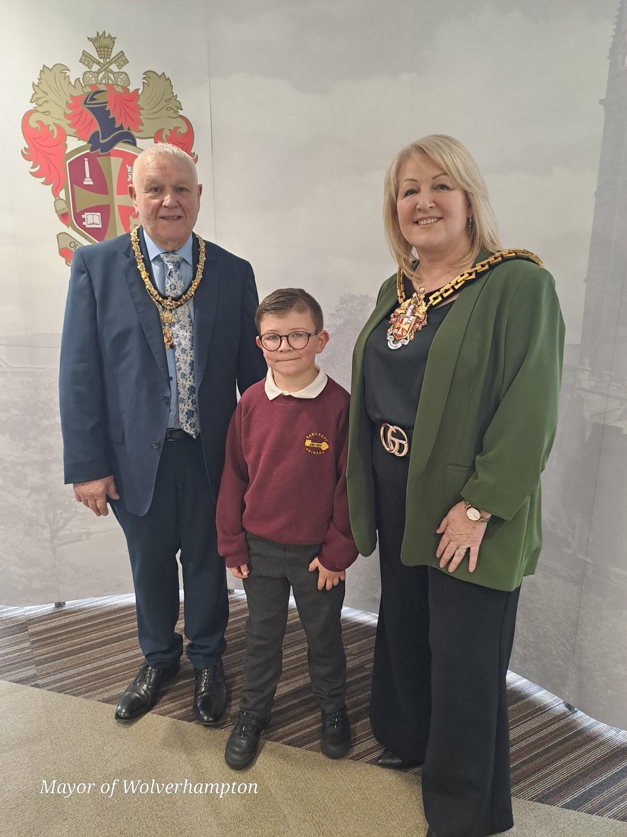 WolvesMayor's tweet photo. A big "well done" to Bilston C of E Primary, Barcroft Primary and Ormiston SWB Academy for the support from your staff and students at todays 21st Anniversary of Fairtrade in Wolverhampton.
@FTWolverhampton 
#fairtradenextlevel #fairtrade https://t.co/FAt4keVpa7