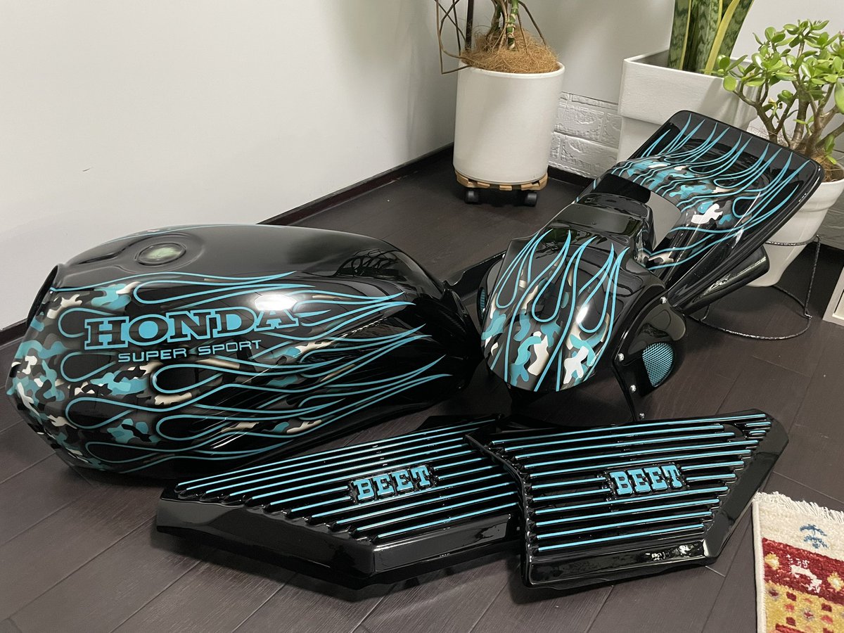 ひろ custom paint tweet media