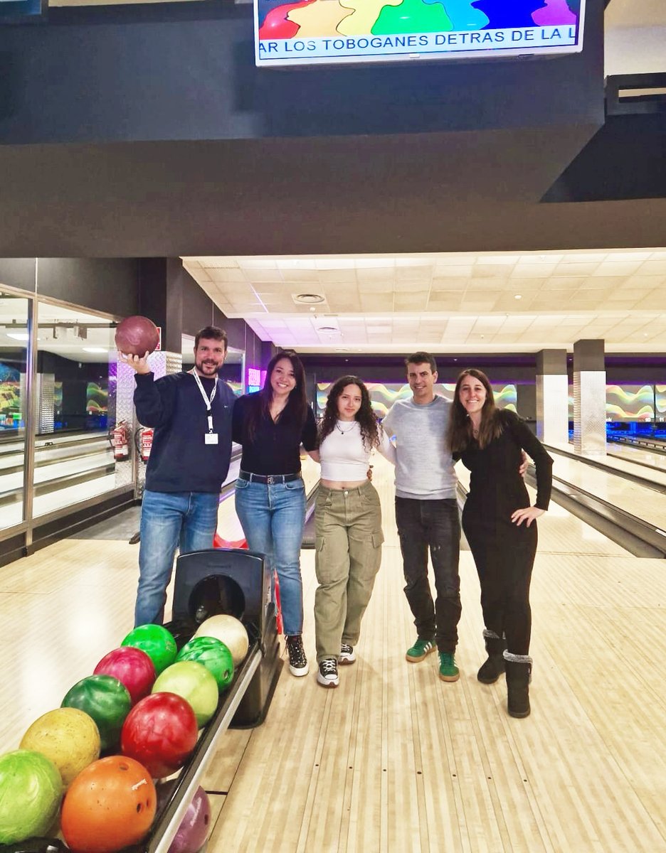 🎳Este sábado compartimos una mañana de bolos con mujeres víctimas de violencia atendidas por <a href="/fmarianallsopp/">Fundación Mariana Allsopp</a>, creando un espacio de ocio saludable para apoyar su camino hacia la independencia.
atresmediacorporacion.com/sostenibilidad…