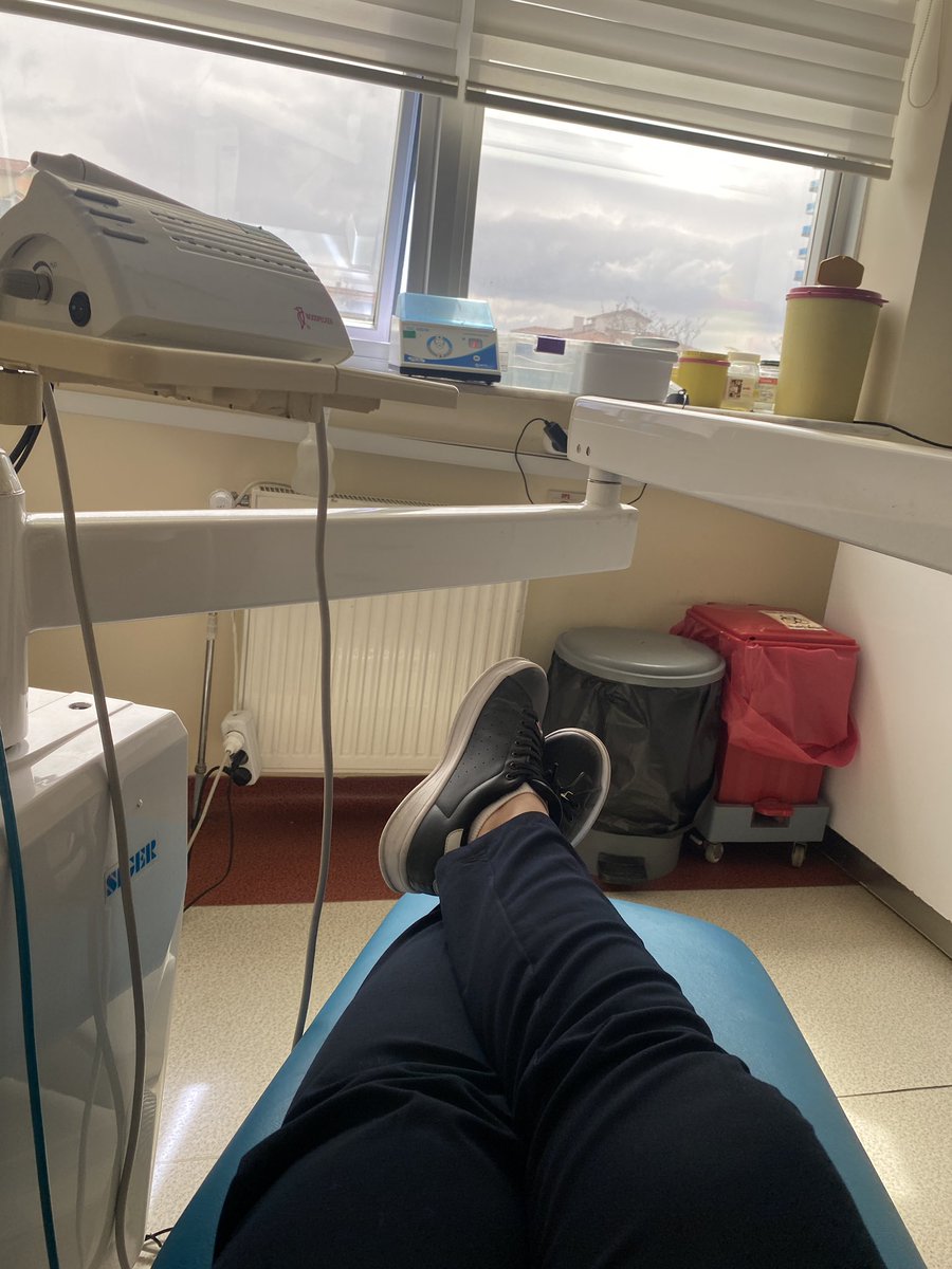 13.30 da oturduğum dişçi koltuğundan 16.10 da kalkmış bulunmaktayım teşekkürler hayat