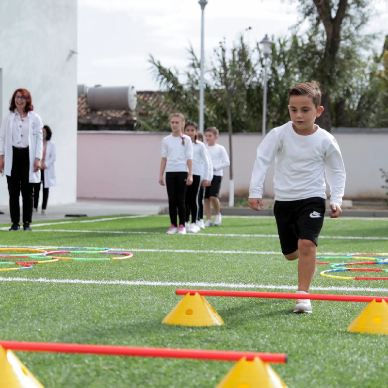 eu_enlargement_'s tweet photo. The #EU4InclusiveTeaching project has trained 15,000 Albanian teachers in the use of innovative education techniques to make learning accessible for all 📚

These methods foster belonging, inclusivity &amp; a deeper understanding for kids from different social backgrounds ����‍🎓

More ↓