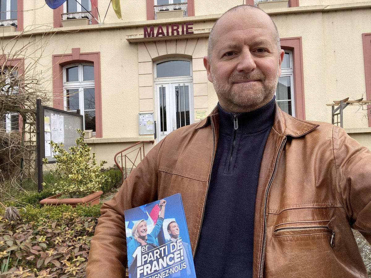 Laurent_morin_'s tweet photo. Ce midi, fin du boitage à #Nézel. On poursuit dès demain en remontant la vallée de la #Mauldre avec mon équipe de la #Circo7809 ! 💪🇫🇷 https://t.co/fQgsszskjn