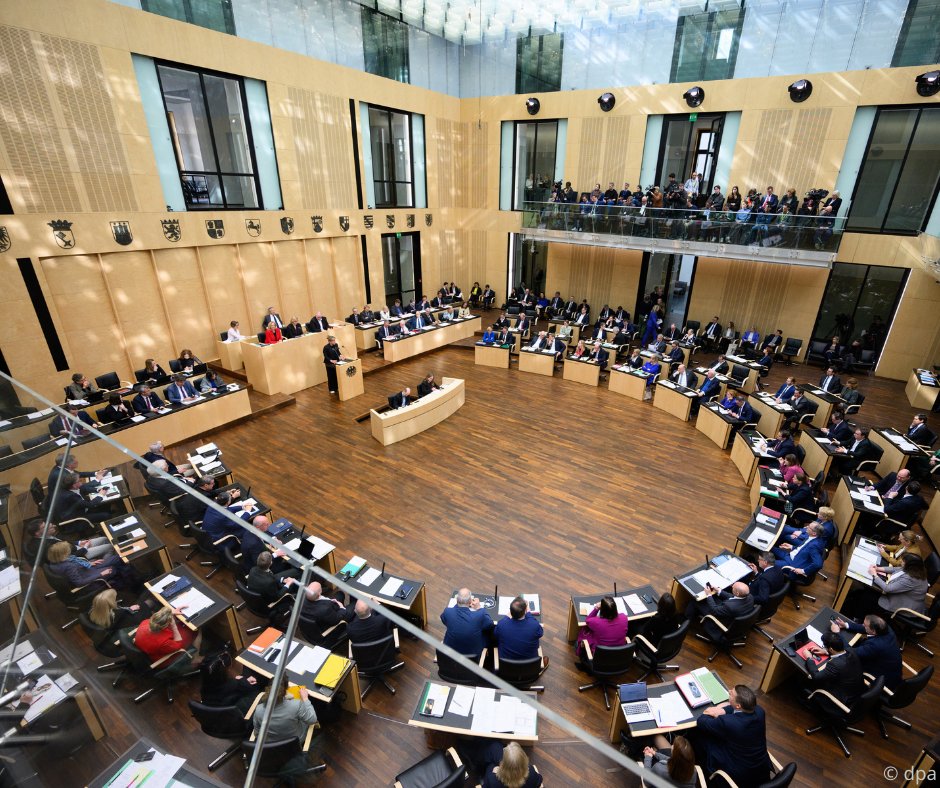 It’s official: Germany has amended its constitution to boost defense &amp; infrastructure spending. Defense spending > 1% of GDP is now exempt from the debt brake - a clear commitment to European security.  We'll also invest €500 bn to boost our infrastructure &amp; competitiveness.