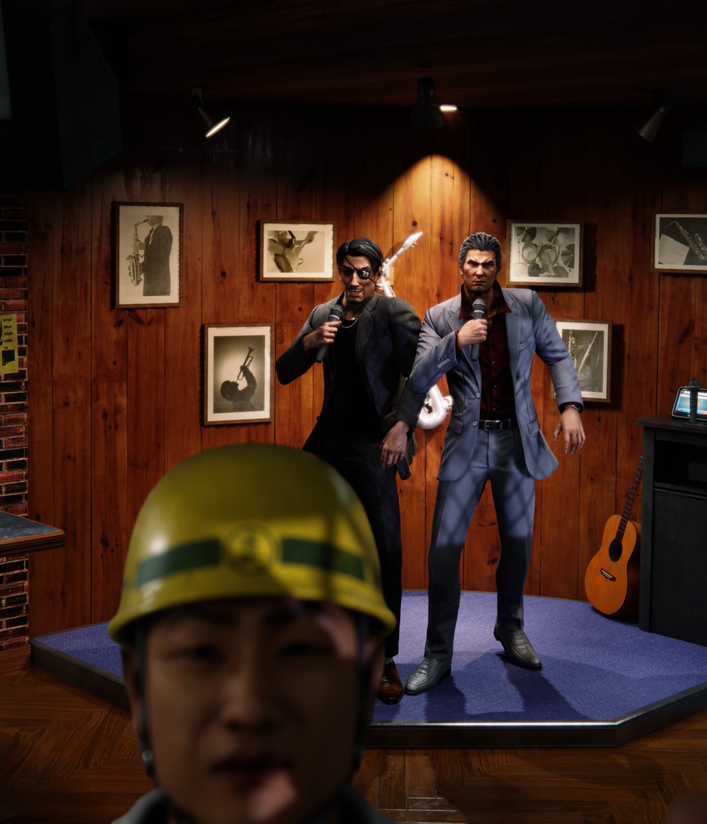 僕と真島は金曜の夜にカラオケで祝杯を挙げる。🎤

退院できてよかった。🙂