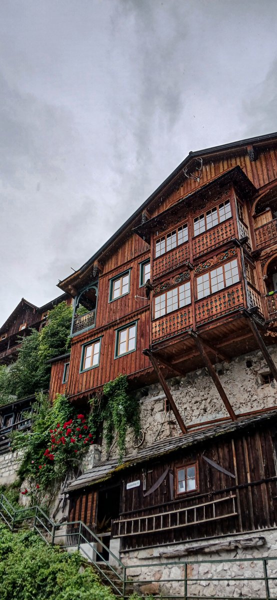 ✨Hallstatt – A Fairytale Town Built on Salt &amp; Sustainability🏔️
Step into a real-life fairytale where centuries-old wooden houses cascade down mountainsides, perfectly mirrored by a crystal-clear lake. With a 7,000-year-old history, it’s more than a picture—it’s a living story.