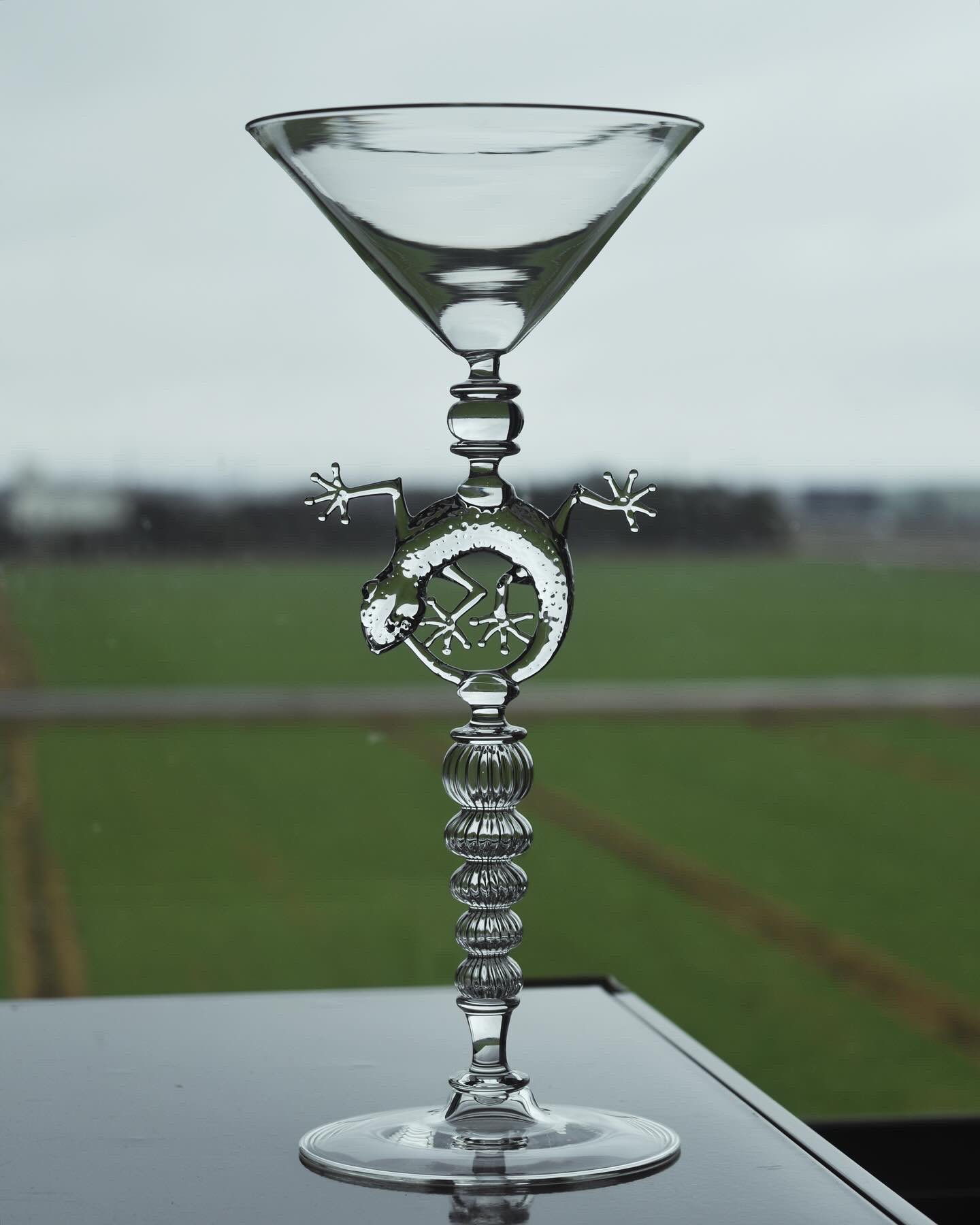 glass atelier えむに ヤモリのゴブレット glass atelierえむに Flowの