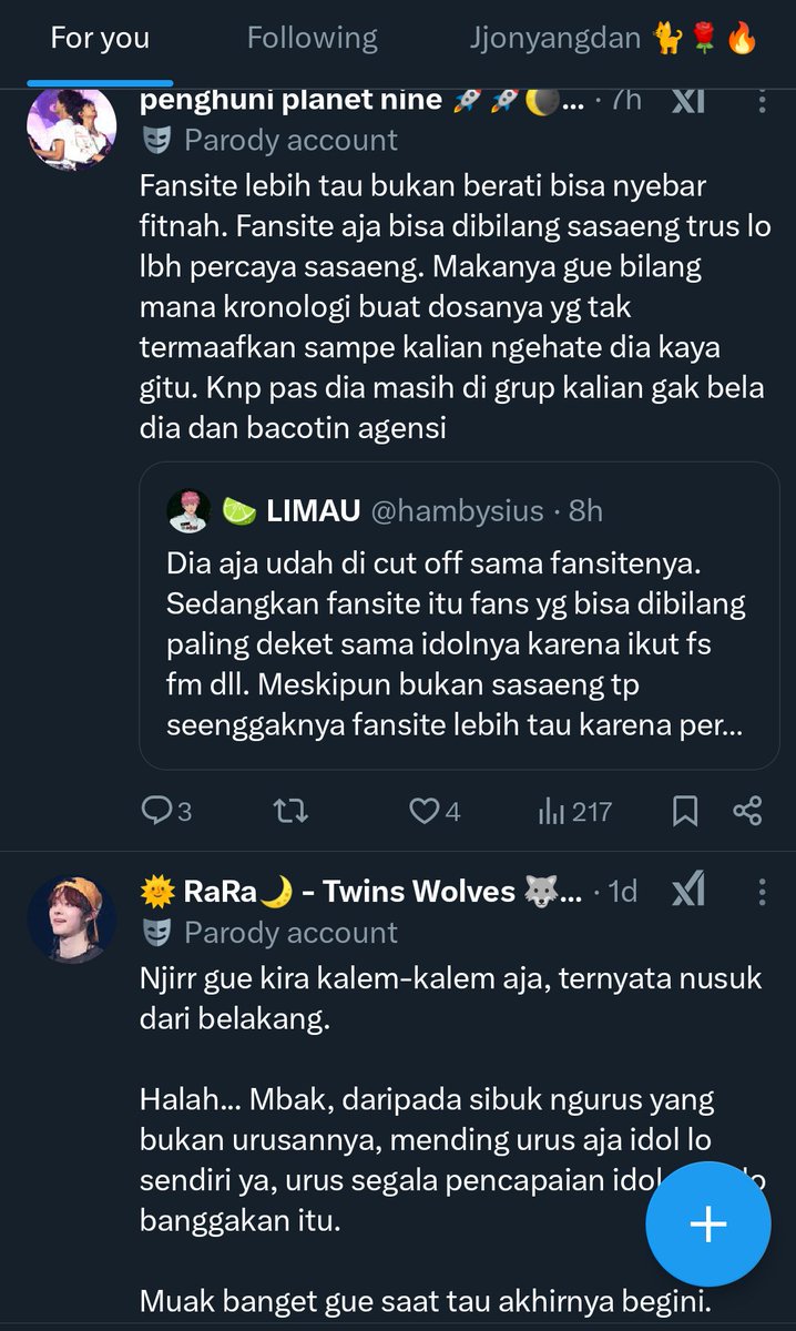Yayaayash's tweet photo. Atas bawah pada marah2 aje ni buk ibuk😂 semangat marahnya 💪🏻💪🏻 https://t.co/rmIKaC1oxF