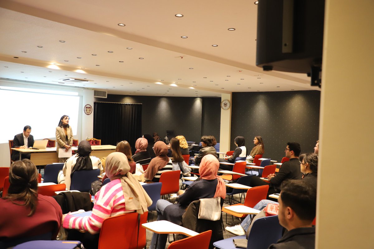 AsbuSks's tweet photo. ASBÜ Polithink Öğrenci Topluluğu tarafından Yasama Okulu ve Model Parlamento etkinliği gerçekleştirildi. @ASBUedu https://t.co/awcg0SZOlf