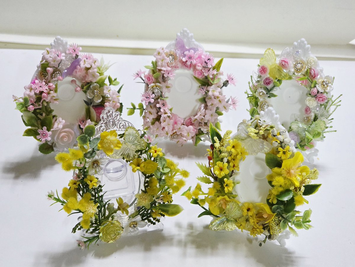 봄시리즈 여권사진용 액자탑꾸
완성^^

곧 포토카드용 탑꾸 제작에 들어가요~^^
실물이 훨씬 화려하고 풍성한 꽃밭이에요♡

#포토꾸미기
#탑꾸
#여권사진용탑꾸
#액자탑꾸
#꽃탑꾸