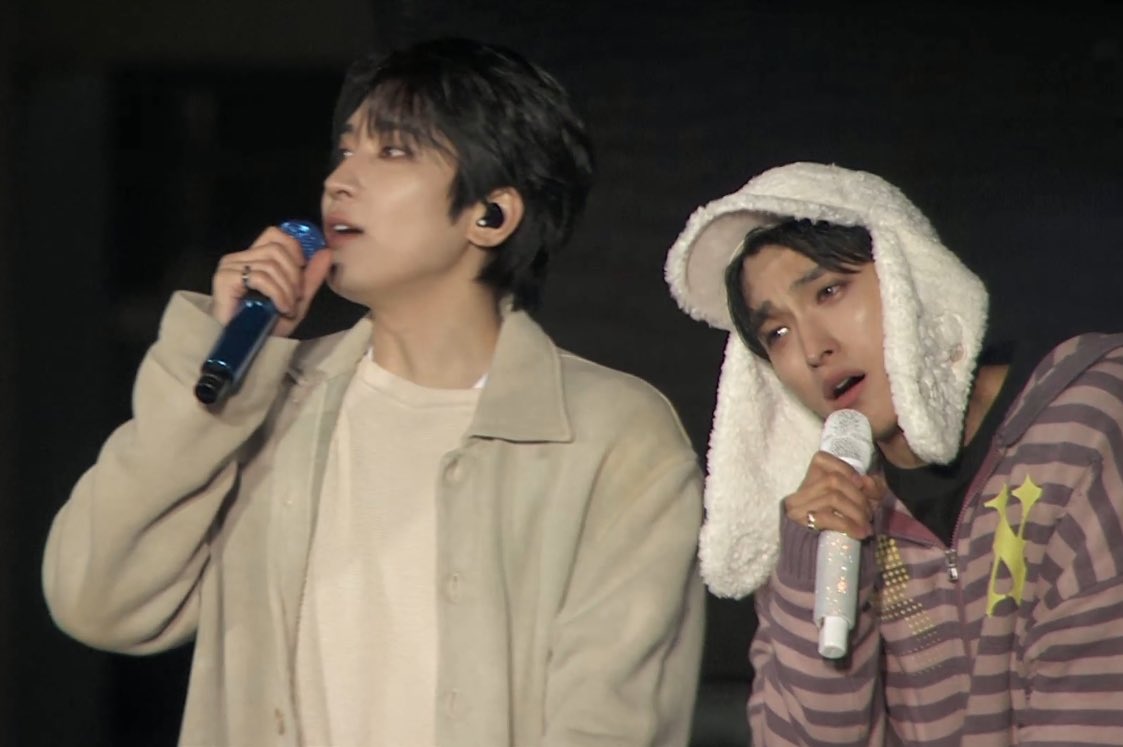 wonubliss's tweet photo. dokyeom teared up when they were singing together. 🥺 https://t.co/9Q9LruygEV
