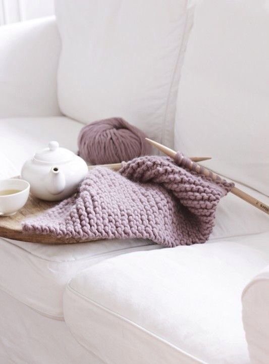 لقيت إن تغريداتي هنا عليها ردود وما وصلتني تنبيهات لها 😓
مدري وش السبب بس قلت أنشر هنا أكثر يمكن تجيني تنبيهات…

عموما شاركوني خلفية جهازي 😌