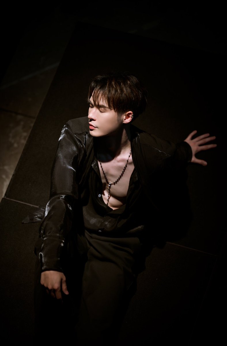 bbil1ypn's tweet photo. อย่าให้รู้นะคนดี !? 

BILLY Cover No2
#BILLYxTopSecret https://t.co/Cx55voYJk5
