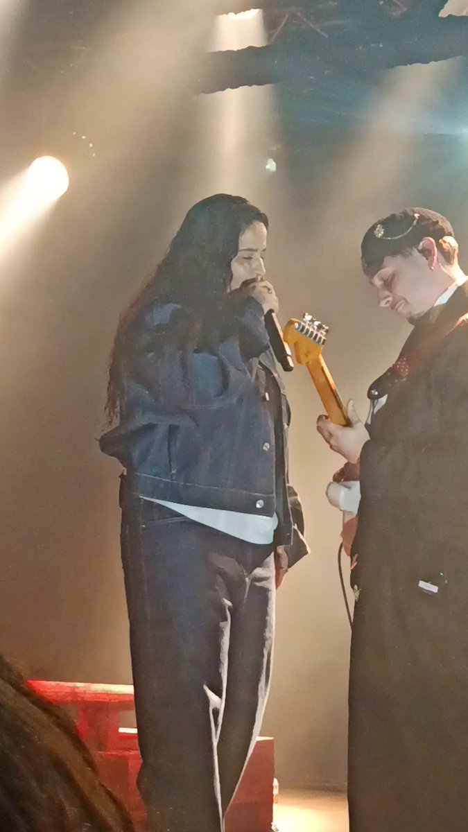 EL concierto a sido increíble <a href="/salmaotoficial/">Salma</a>,nunca voy a olvidar este día,estoy super orgullosa de q estés cumpliendo tú sueño.Y porfin e podido cumplir uno de mis sueños,poder abrazarte y conocerte en persona.Te quiero,nos volvemos a ver🫶💗