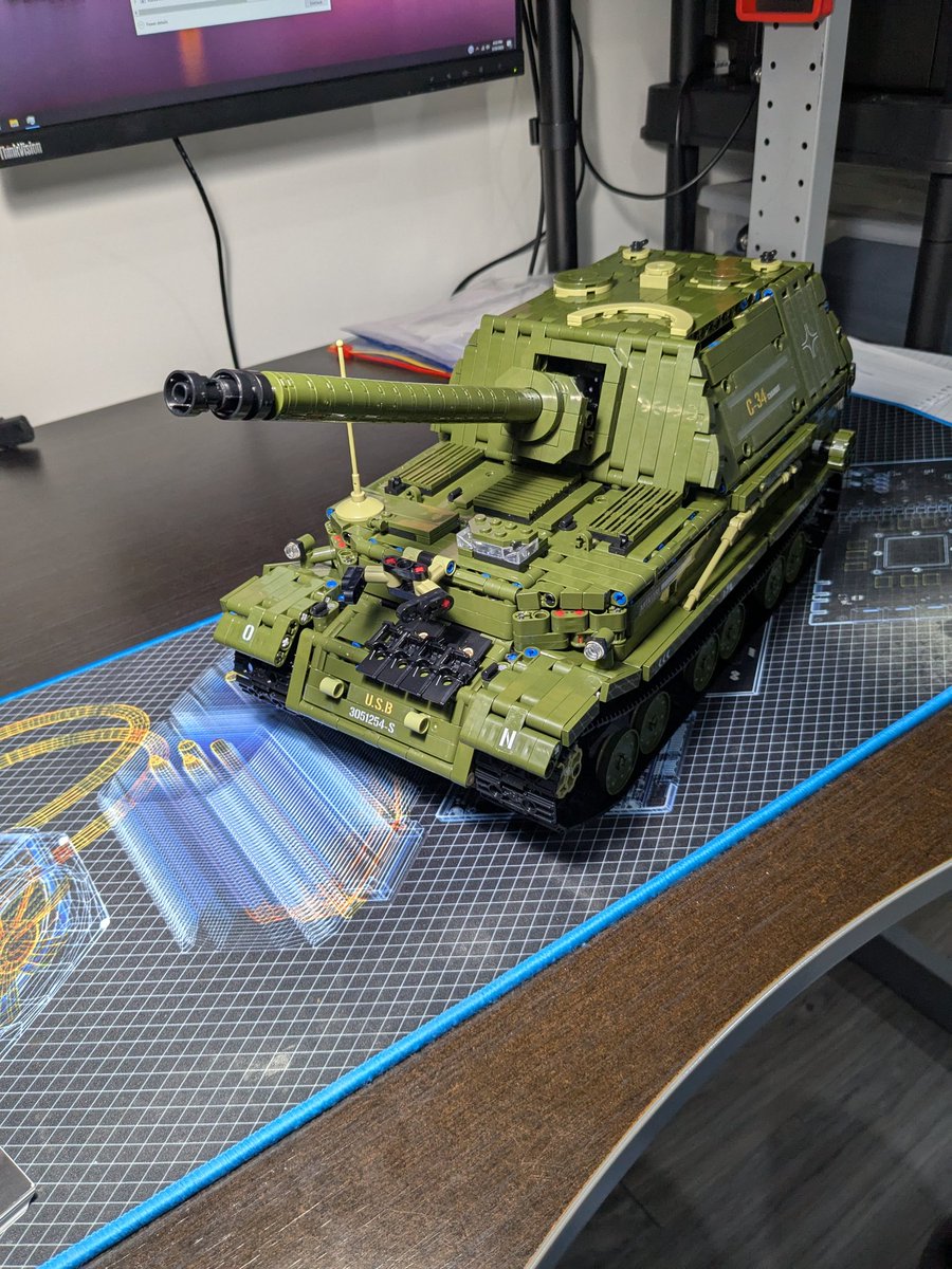 Finished this one last night. Off brand Technics style. Was fun to build. A "Ferdinand" otherwise known as an Elefant.
#brick #bricktanks