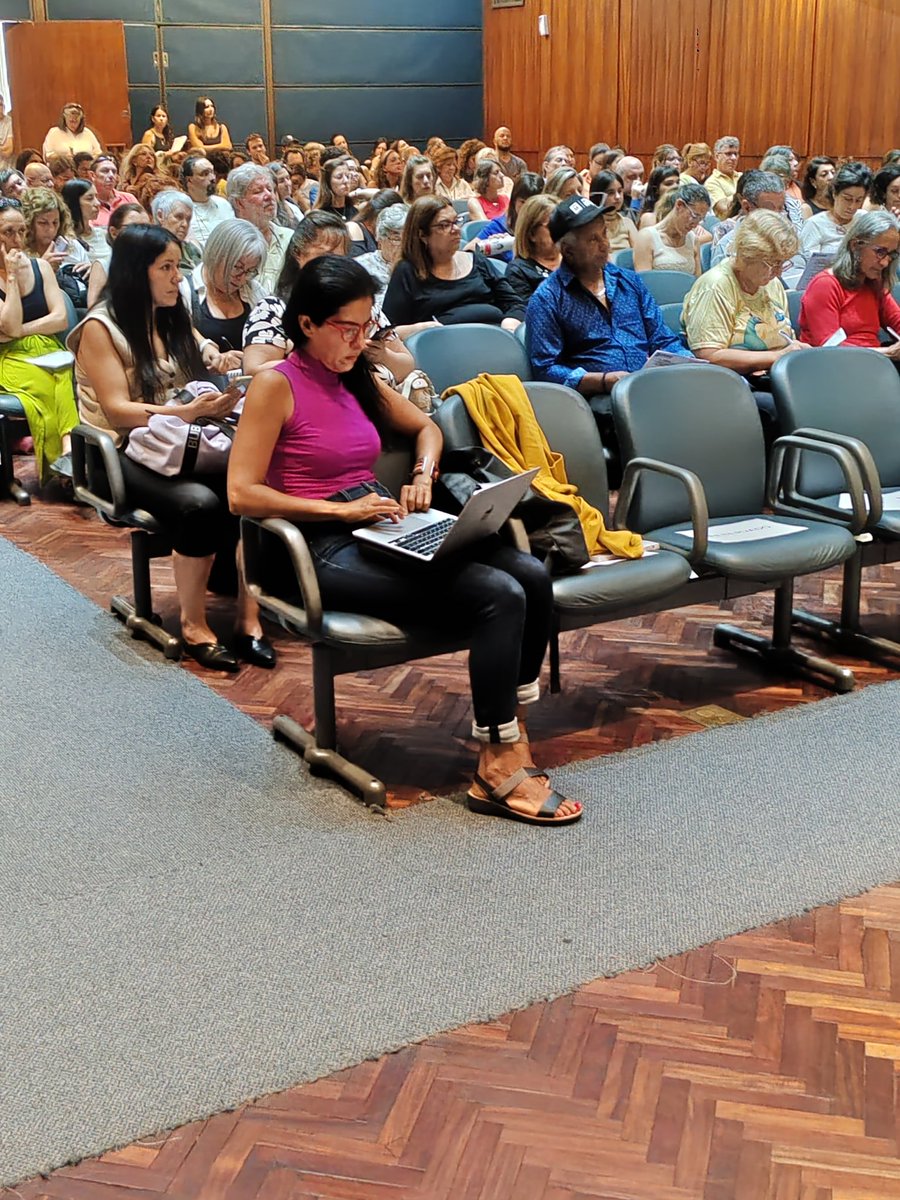 Damos inicio al seminario #DerechosEnElTerritorio

Durante toda la jornada de hoy estaremos invitando a la conversación mediante este hashtag.

Entrá en derechosenelterritorio.uy