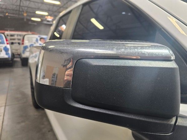 ClearCutGlass's tweet photo. This Chevy Silverado just got an upgraded look with our Chrome Delete using 3M gloss film in Glossy Black. Say goodbye to shiny chrome and hello to sleek, bold finishes! 
#3M #ChromeDelete #TruckStyle https://t.co/7cqG98t6QK