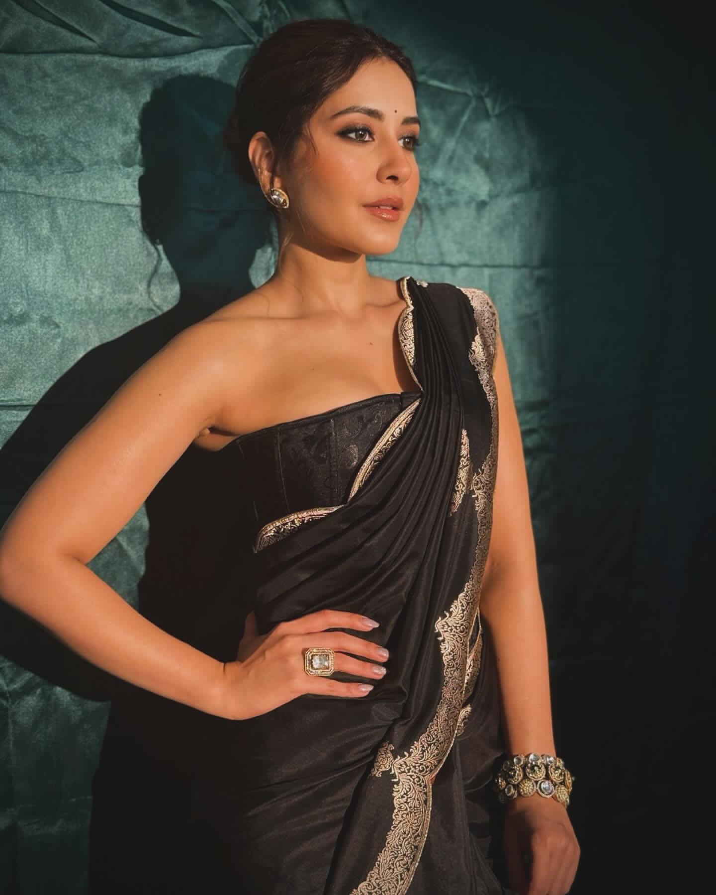 GmkYtToaEAMdo8y?format=jpg&name=large