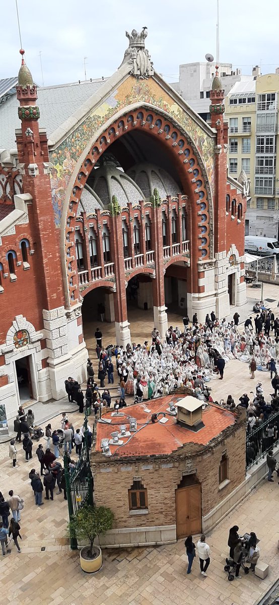 FMercadoColon's tweet photo. Han sido unas grandes Fallas. Y lo han sido porque todos hacemos que lo sean. Somos una falla grande, y una gran falla, y eso nunca es fácil.
Vivas las fallas 2025!!
…
…
Y las de 2026, que empiezan hoy!
#somosdeconde #fallas #valencia https://t.co/J9vjfjMJjh