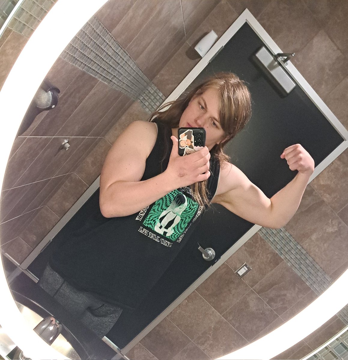 💢Chip🔻{crashing out} tweet media